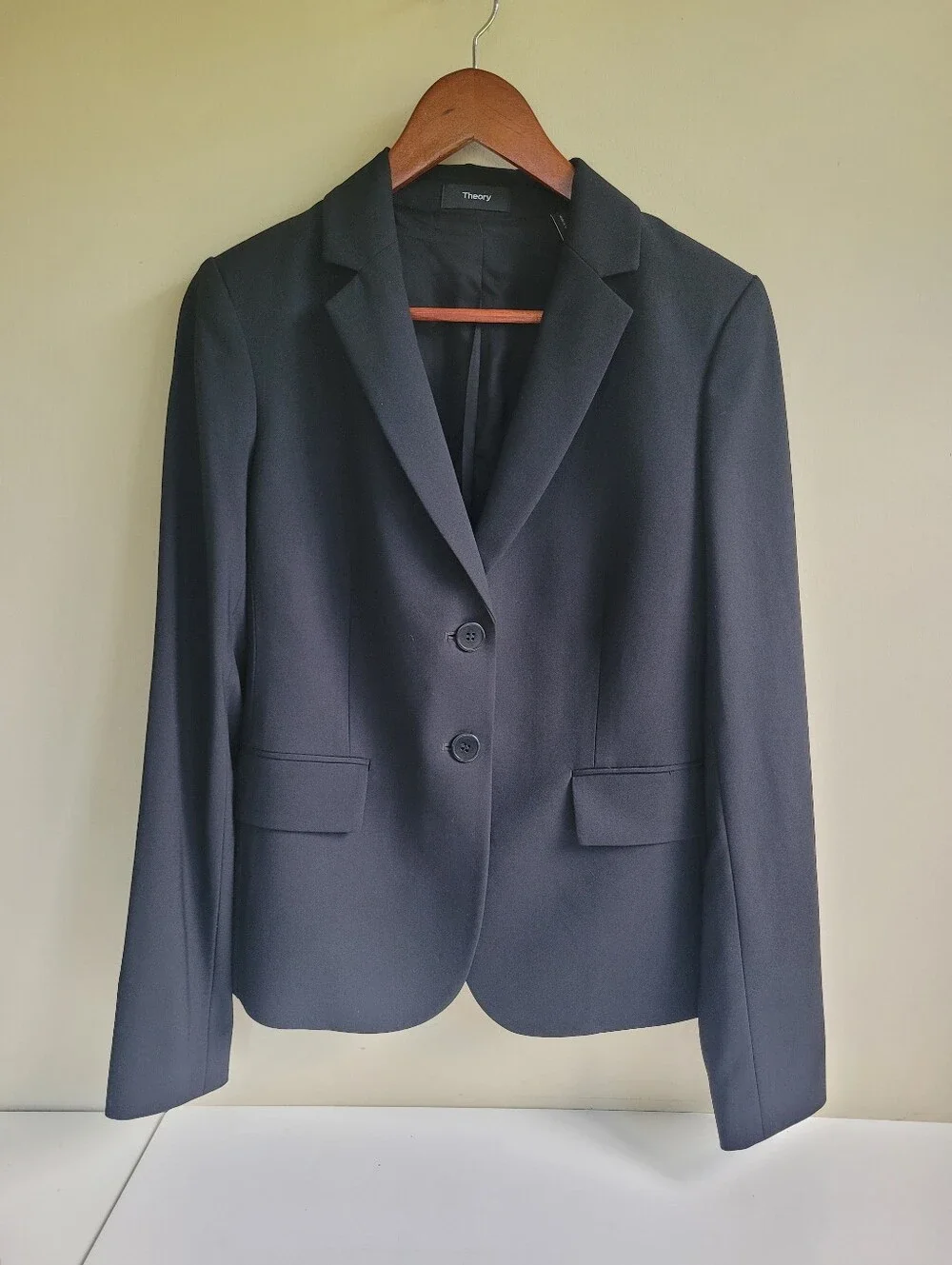 Theory 2-piece Suit Blazer 2 & Skirt 0 Black Womens